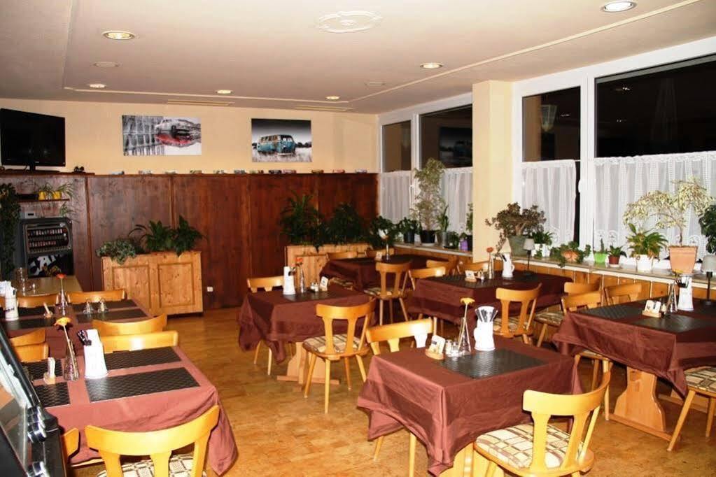 Landgasthof Frankentor Wasserlosen Esterno foto